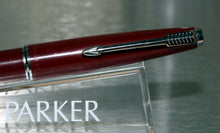 Load image into Gallery viewer, Z-Parker 45 - Red Schools CT with R RH Oblique 14ct Gold Nib - (P466)