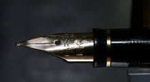 Load image into Gallery viewer, Z-Parker 75 Thuya Laque - No.98 Fine Italic Point 18k Gold Nib (P789x)
