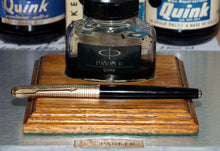 Load image into Gallery viewer, Z-Parker 61 - Black & Consort Gold Cap with Fine Point 14ct Gold Nib - (P833)