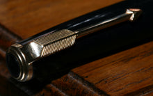 Load image into Gallery viewer, Z-Parker Duofold AF - Dark Green with Duofold "N" 14ct Gold Nib - (P540)