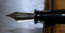 Load image into Gallery viewer, Z-Parker Vacumatic - Black (2 Bands) with Vacumatic 14ct Gold Nib - (P209)