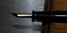 Load image into Gallery viewer, Z-Parker Vacumatic - Black (2 Bands) with Vacumatic 14ct Gold Nib - (P209)