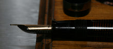 Load image into Gallery viewer, Z-Parker Vacumatic - Black (Blue Diamond) with Vacumatic 14ct Gold Nib - (P138)