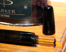Load image into Gallery viewer, Z-Parker Vacumatic - Black (Blue Diamond) with Vacumatic 14ct Gold Nib - (P138)