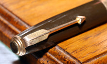 Load image into Gallery viewer, Z-Parker Duofold NS - Chocolate with Duofold "N" 14ct Gold Nib - (P643)