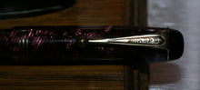 Load image into Gallery viewer, Z-Parker Televisor - Striated Red with Parker No.27 USA 14ct Gold Nib - (P743)