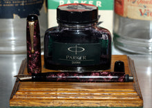 Load image into Gallery viewer, Z-Parker Televisor - Striated Red with Parker No.27 USA 14ct Gold Nib - (P743)