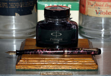 Load image into Gallery viewer, Z-Parker Televisor Slender - Red Striated with "N" 14ct Gold Nib - (P446)