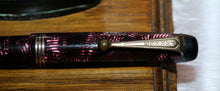 Load image into Gallery viewer, Z-Parker Televisor Slender - Red Striated with "N" 14ct Gold Nib - (P446)