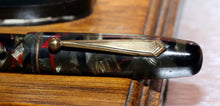 Load image into Gallery viewer, Z-Parker Parkette Deluxe - Mottled Red/Grey with Parkette 14ct Gold Nib - (P924b)