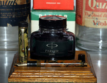 Load image into Gallery viewer, Z-Parker Lucky Curve - Marbled Pearl with Duofold "P" 14ct Gold Nib - (P741)