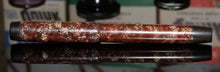 Load image into Gallery viewer, Z-Parker Victory Mk I - Red Candy Stripe with "N" 14ct Gold Nib - (P794)