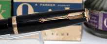 Load image into Gallery viewer, Z-Parker Duofold NS - Black with Duofold "N" 14ct Gold - P1012