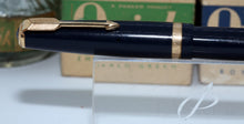 Load image into Gallery viewer, Z-Parker Duofold Maxima - Blue with No. 50 14ct Gold Nib - P0428
