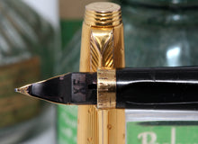 Load image into Gallery viewer, Z-Parker 75 - Gold Perle with 18ct Gold Nib - P1058