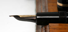 Load image into Gallery viewer, Z-Parker Duofold Victory MkV - Black with No. 10 14ct Gold Nib - P1062