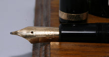 Load image into Gallery viewer, Z-Parker Duofold Maxima - Black with No.50 14ct Gold Nib - (P1022)