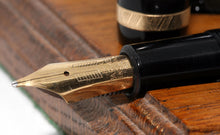 Load image into Gallery viewer, Z-Parker Duofold Maxima - Black with No.50 14ct Gold Nib - (P1022)