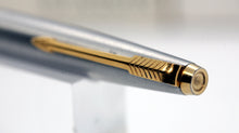 Load image into Gallery viewer, Z-Parker 45 Flighter Gold End GT - Flighter with M Gold Nib - P1080