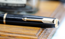 Load image into Gallery viewer, Z-Parker Duofold Senior - Black with No.35 14ct Gold Nib - P1072