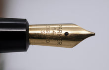 Load image into Gallery viewer, Z-Parker Duofold Senior - Black with No.35 14ct Gold Nib - P1072