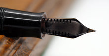 Load image into Gallery viewer, Z-Parker Parker Duofold AF - Black with No.30.4 (1954) 14ct Gold Nib - P1081c
