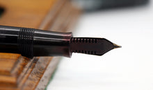 Load image into Gallery viewer, Z-Parker Victory Mk IV - Black with "N" 14ct Gold Nib - P1071
