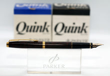 Load image into Gallery viewer, Z-Parker 75 - Woodgrain with 14ct Gold Nib - P1075