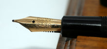 Load image into Gallery viewer, Z-Parker Victory Mk V - Black with 14ct Gold Nib - P1046d
