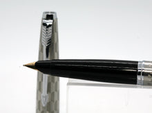 Load image into Gallery viewer, Z-Parker 45 - Harlequin Grey Shield with 14ct Gold Nib - P0977