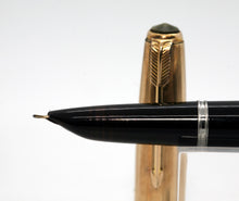 Load image into Gallery viewer, Z-Parker 51 - Black with 14ct Gold Nib - P1057a