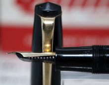 Load image into Gallery viewer, Z-Parker Victory Mk IV - Black Trim with "N" 14ct Gold Nib (P1000)