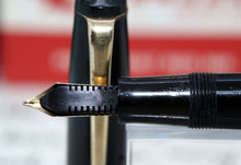 Load image into Gallery viewer, Z-Parker Victory Mk IV - Black Trim with "N" 14ct Gold Nib (P1000)