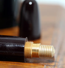 Load image into Gallery viewer, Z-Parker Duofold AF - Burgundy with Duofold "N" 14ct Gold Nib - P1073