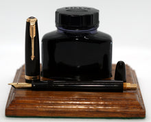 Load image into Gallery viewer, Z-Parker Duofold AF - Burgundy with Duofold "N" 14ct Gold Nib - P1073