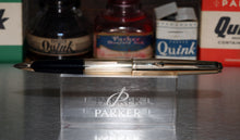 Load image into Gallery viewer, Z-Parker 65 - Gold Imperial Insignia with 14ct Gold Nib - (P150)