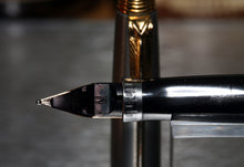 Load image into Gallery viewer, Z-Parker 75 - Flighter GT with 2 Tassies with "M" 14ct Gold Nib - (P170)