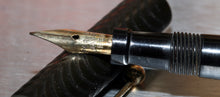 Load image into Gallery viewer, Z-Parker Lucky Curve - No.20½ Black Chased Hard Rubber with No.2 14ct Gold Nib - (P279)