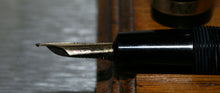Load image into Gallery viewer, Z-Parker Duofold Demi - Black with Duofold N 14ct Gold Nib - (P328)