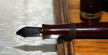 Load image into Gallery viewer, Z-Parker Duofold AF French - Terracotta Red with French 18ct Gold Nib - (P512)