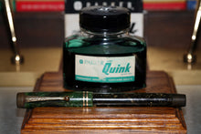 Load image into Gallery viewer, Z-Parker Duofold - Streamline - Marbled Green with Duofold 14ct Gold Nib - (P558)