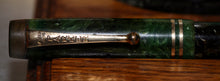 Load image into Gallery viewer, Z-Parker Duofold - Streamline - Marbled Green with Duofold 14ct Gold Nib - (P558)