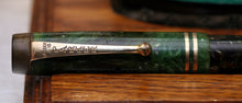 Load image into Gallery viewer, Z-Parker Duofold - Streamline - Marbled Green with Duofold 14ct Gold Nib - (P558)
