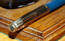 Load image into Gallery viewer, Z-Parker 51 - Teal Blue with 1/10th 12ct Gold Cap with 14ct Gold Nib - (P751a)