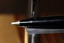 Load image into Gallery viewer, Z-Parker 45 - Flighter CT - Black End with "B" 14ct Gold Nib - (P803)