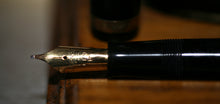Load image into Gallery viewer, Z-Parker Duofold AF - Black with "N" 14ct Gold Nib - (P813)