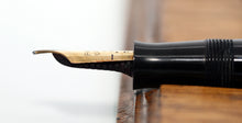 Load image into Gallery viewer, Z-Parker Duofold AF - Black with Duofold "N" 14ct Gold BROAD Nib (P825)