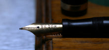 Load image into Gallery viewer, Z-Parker Duofold NS - Black with Duofold "N" 14ct Gold Nib - (P855)