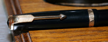 Load image into Gallery viewer, Z-Parker Duofold AF - Black with Duofold "N" Oblique 14ct Gold Nib - (P857)