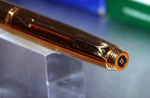 Load image into Gallery viewer, Z-Parker 75 - Godron Gold & "B" 14ct Gold Nib with Ball Point - (P869a)